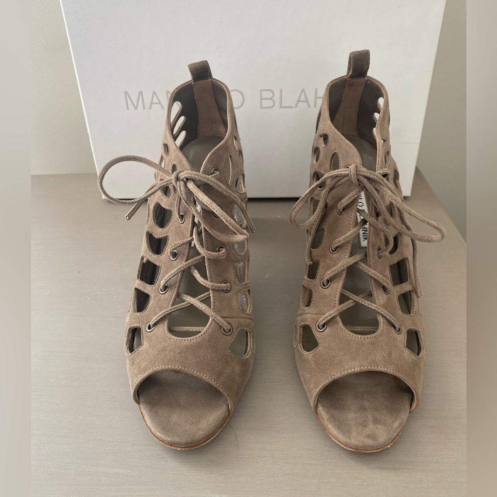 MANOLO BLAHNIK Suede Lace-Up Heels 7.5